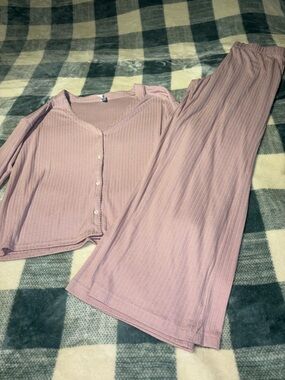 PJ set, never worn excellent condition.